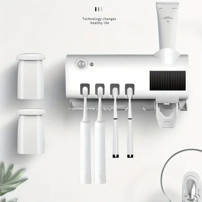 Intelligent UV toothbrush holder